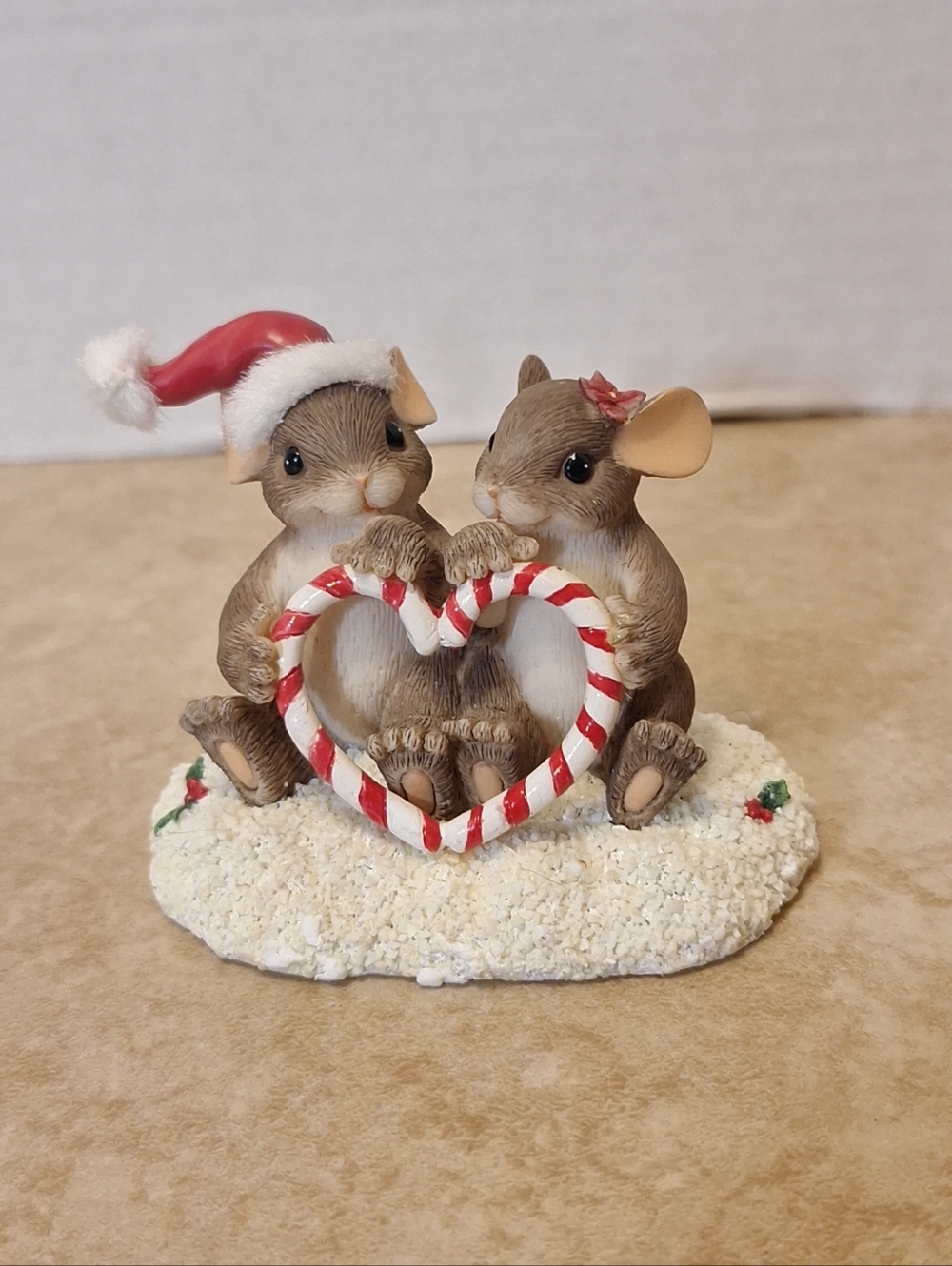 Fitz & Floyd Charming Tails 'Christmas Is Sweeter With You' Figurine #98/354